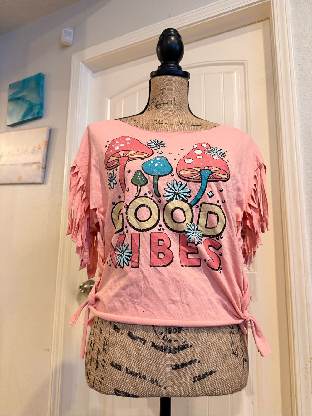 Reworked Good Vibes Mushroom Fringe Tee – Medium